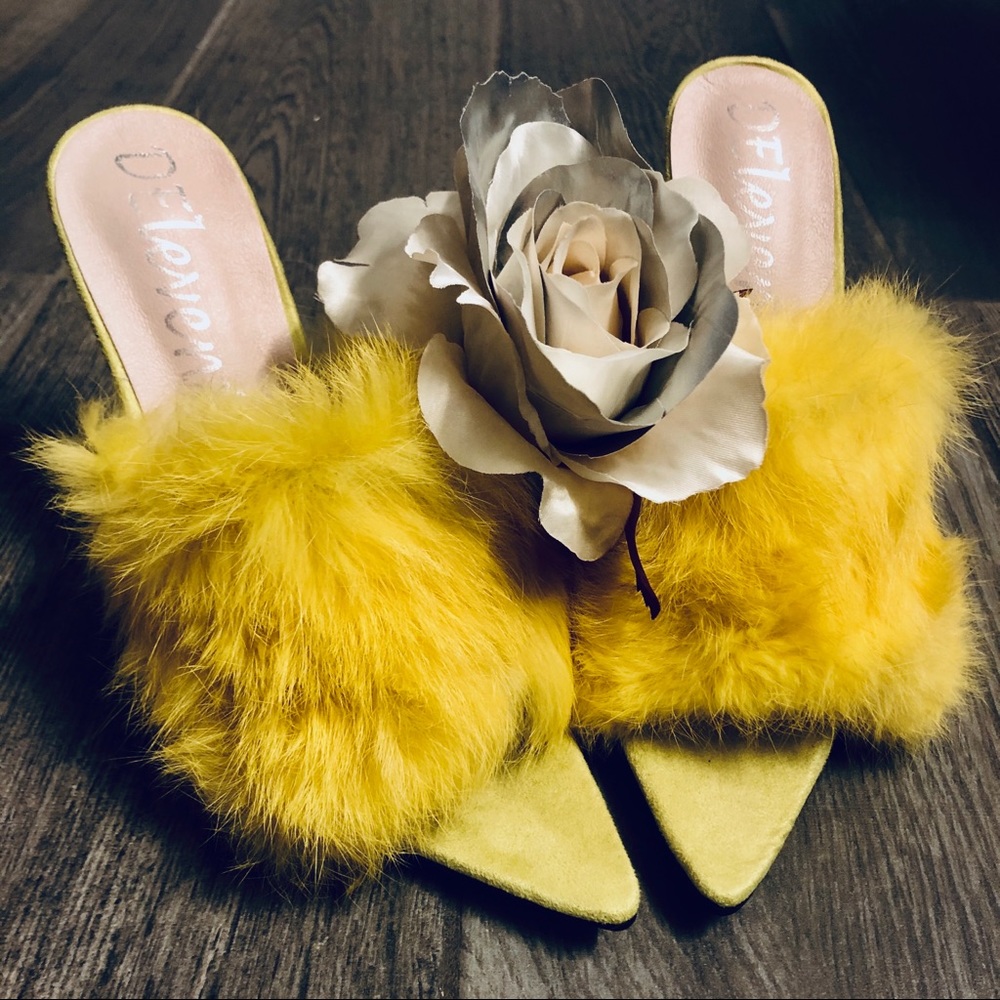 NWT yellow angora fur slide sandal chartreuse pin heel slip on mules brand new - Picture 8 of 11